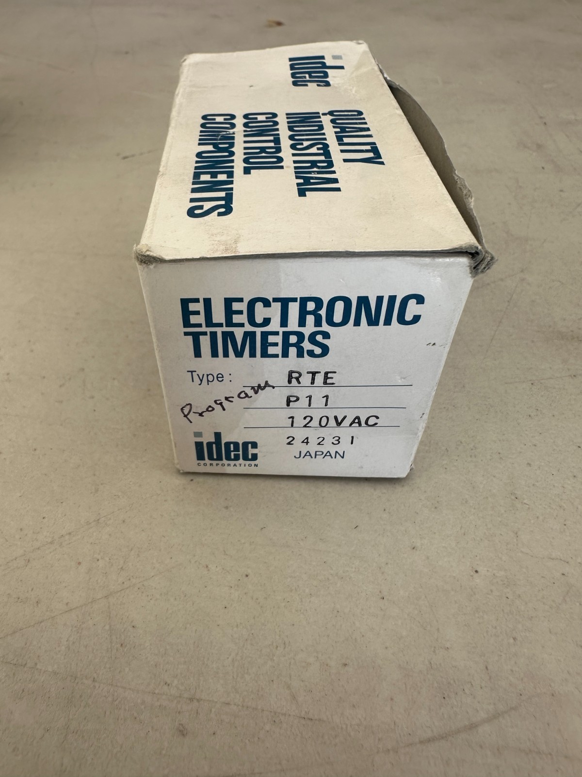 RTE-P11 Idec Relay NIB 120VAC