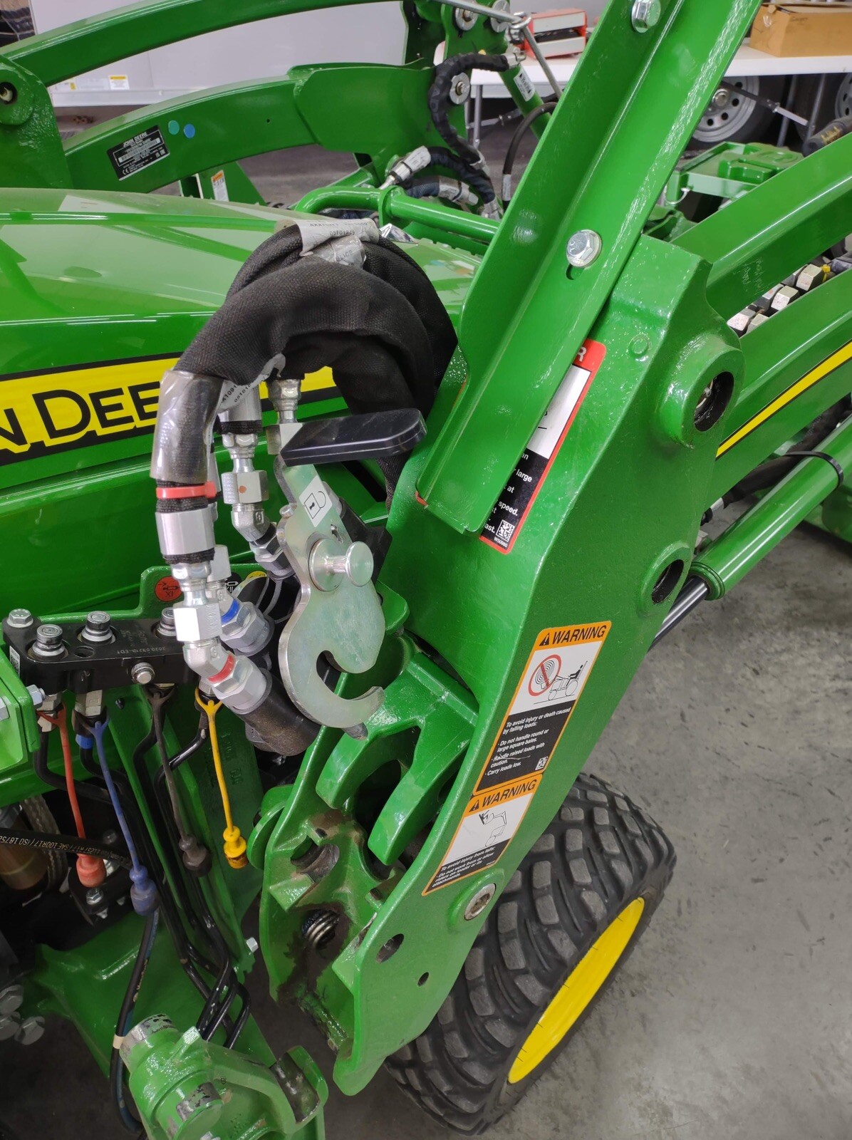 The 120r Grab Bar 1023e 1025r NSL or MSL Loader 2017-2024