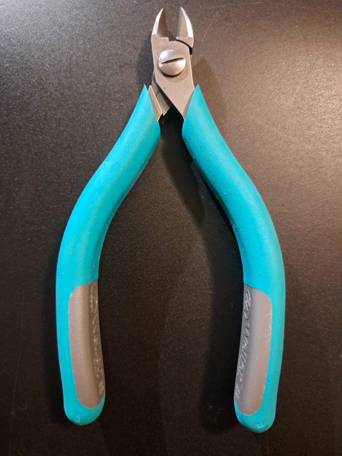 Precision Swiss Aerospace Avionics Engineer Diagonal Flush Cutter Pliers Tool