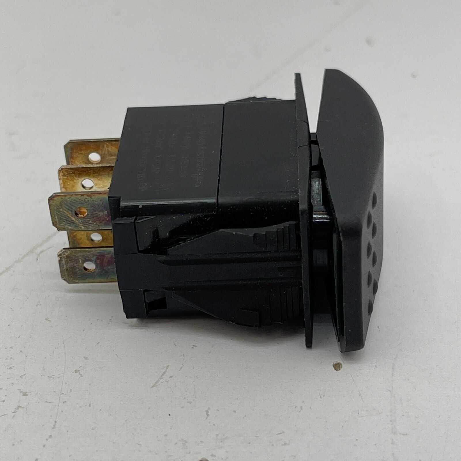 Carling Technologies VJ51-10A Rocker Switch DPDT (ON)OFF(ON) 10A 250VAC 1/2HP