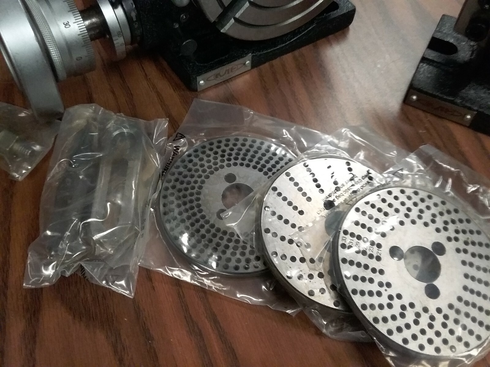 6″ HORIZONTAL VERTICAL 3 slot ROTARY TABLE, Dividing plates,tailstock #TSL150-GV