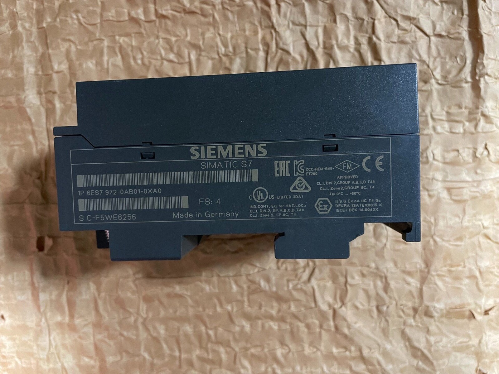one Siemens 6ES7 972-0AB01-0XA0 Repeater Used