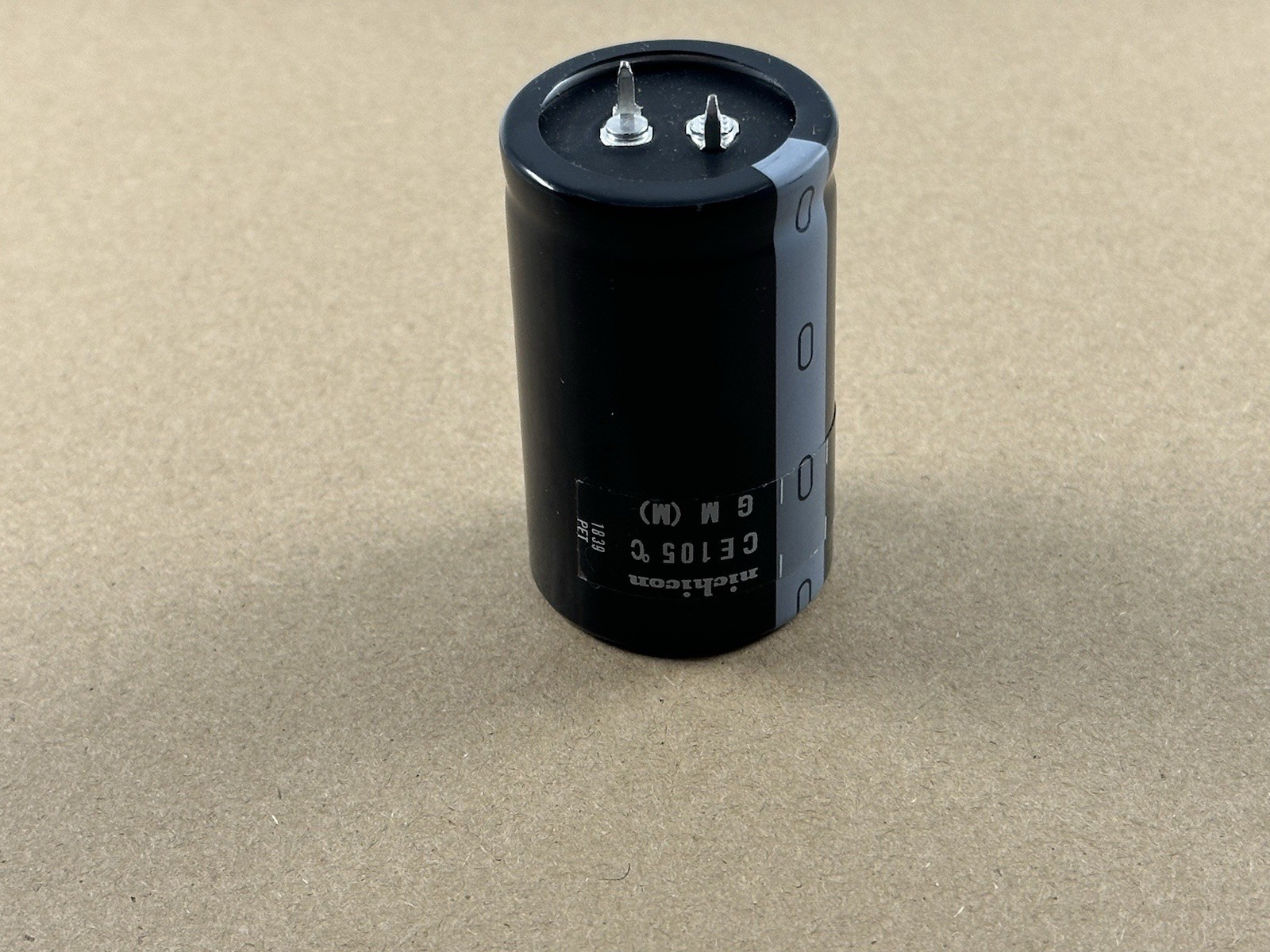 GM 680uF 450V 30×50 Snap-in Aluminum Electrolytic Capacitor