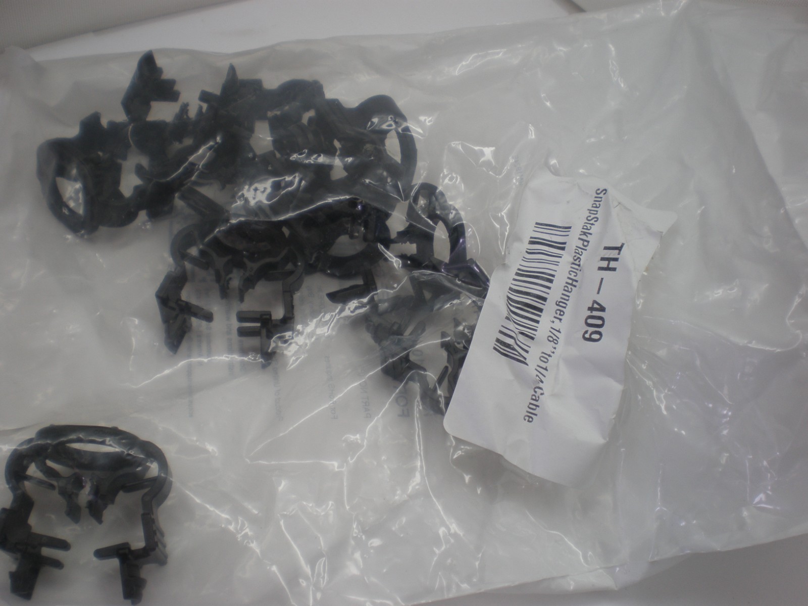 Commscope SSH-411 SnapStak Hanger for 4mm – 11mm Cables, Bag of 10