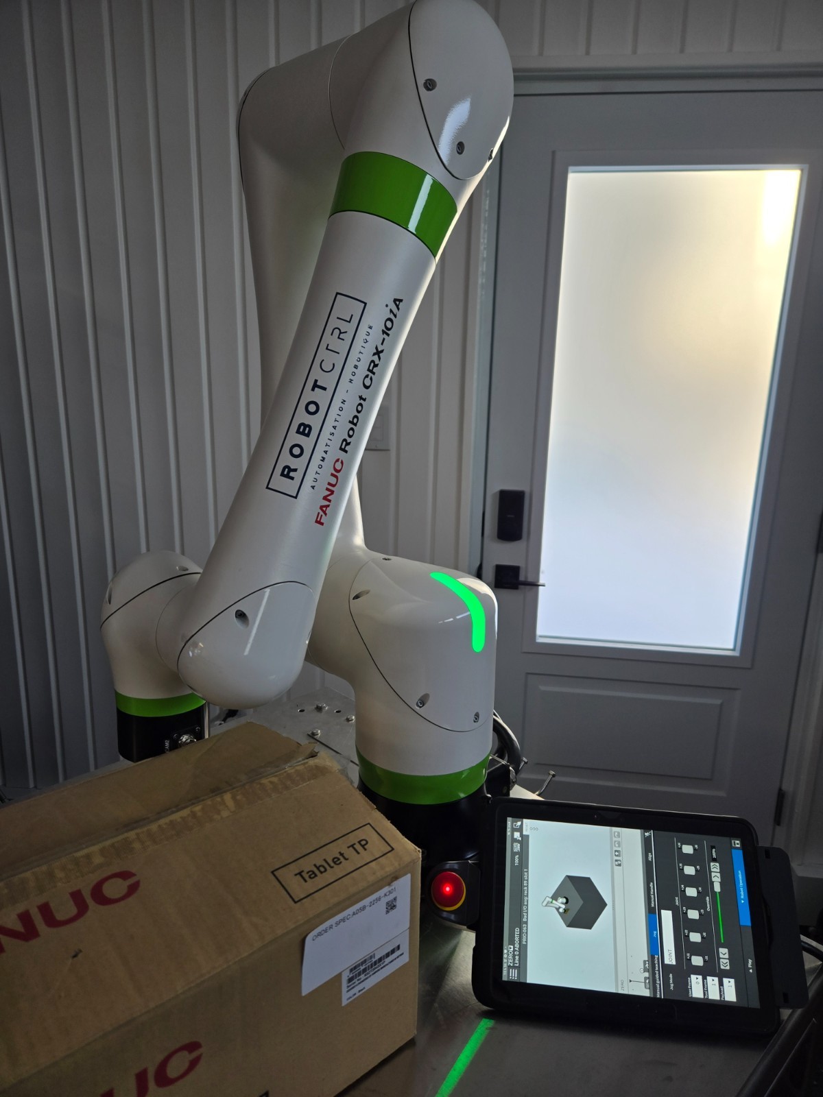 FANUC CRX10iA ROBOT R30iB MINI+ WITH ALL OPTIONS UNLOCKED / LOW HOURS (CRX10iA)