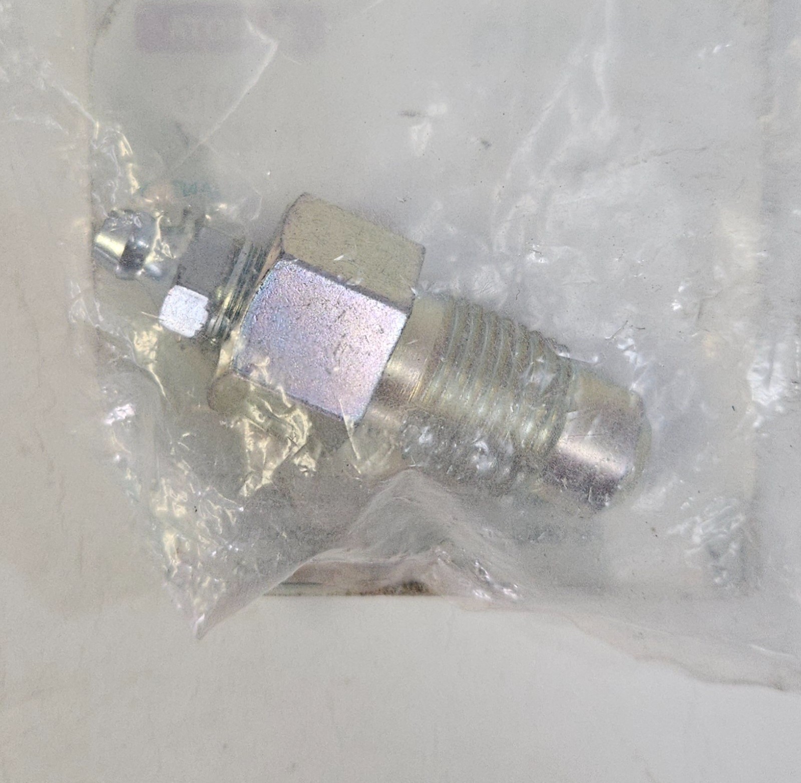 Genuine Kubota RC461-21550 Idler Nipple Assembly Grease Fitting OEM Excavator