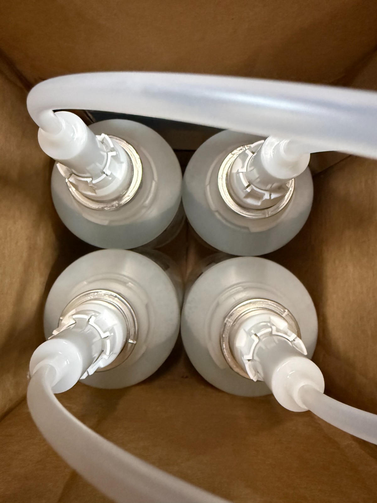 Case of 4 800ml Enriched Foam ‘N Free Hand Soap Rubbermaid OneShot, FG750389