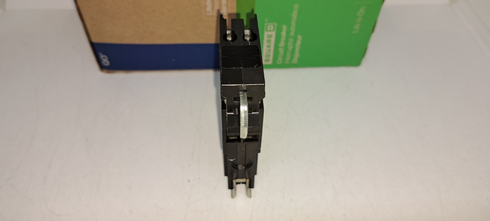 Square D QOT1515 Tandem Twin 15 Amp Mini Circuit Breaker with hook NEW