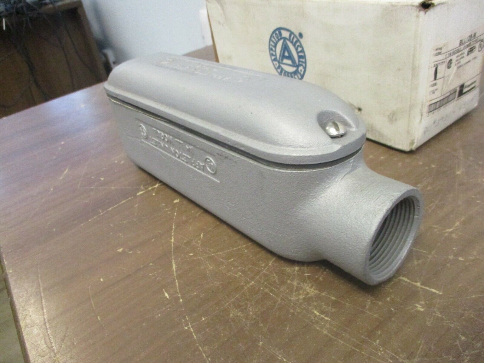 Appleton Unilet Conduit Body BLL125-M Mogul Size: 1-1/4″ New Surplus