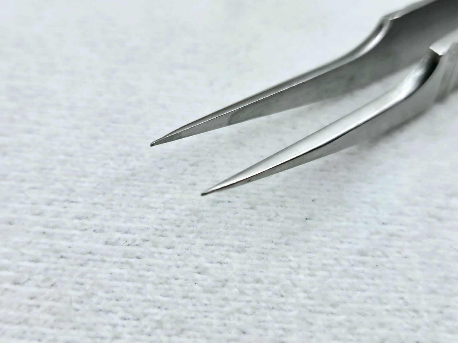 ASSI D-5A Vessel Dilator Forceps, .03mm Tip, 4.25″ – Ultrasonic Cleaned