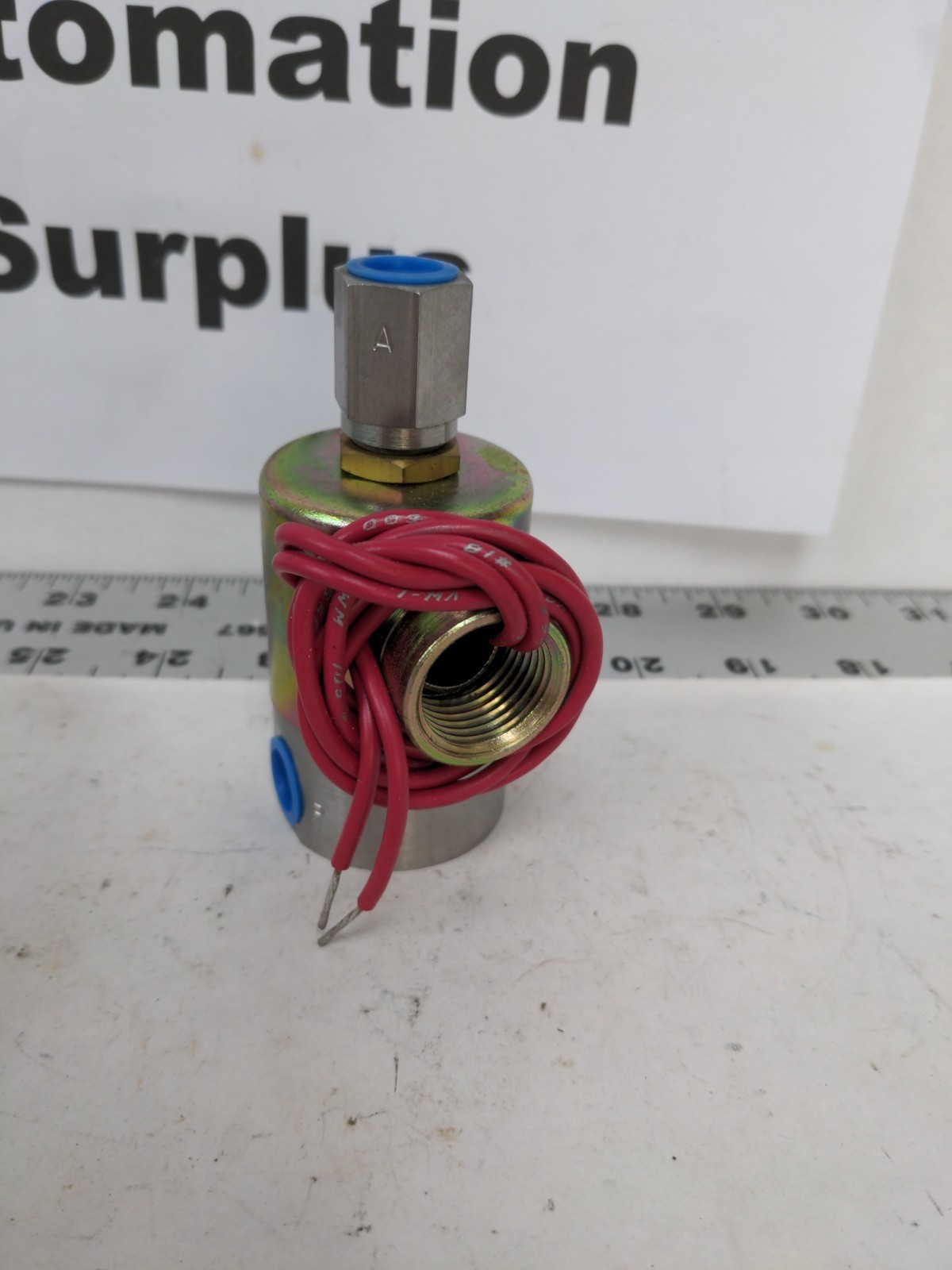 HONEYWELL SKINNER VALVE V51DB2125 NIB