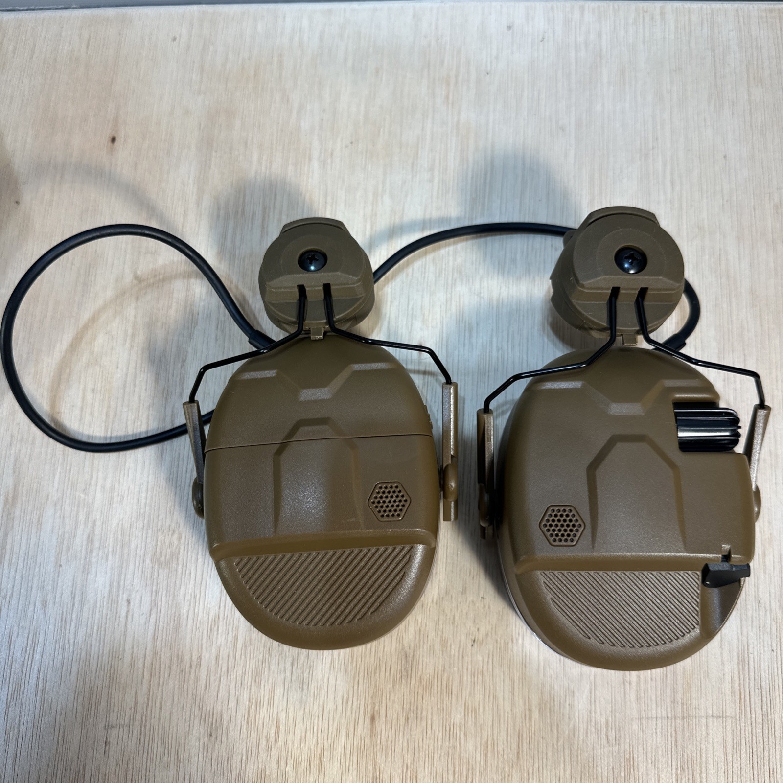 Tactical Ear Protection for Helmet *NIB* Noise-Reduction Brown TACGZGJSM GJ029CB