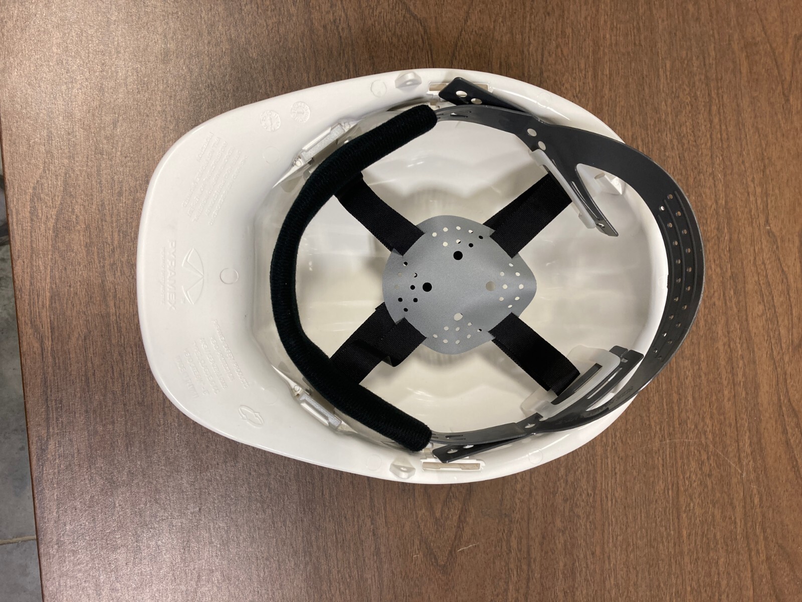 Pyramex HP14010 Sl Series 4 Pt. Snap Lock Suspension Hard Hat White Class E,G &C