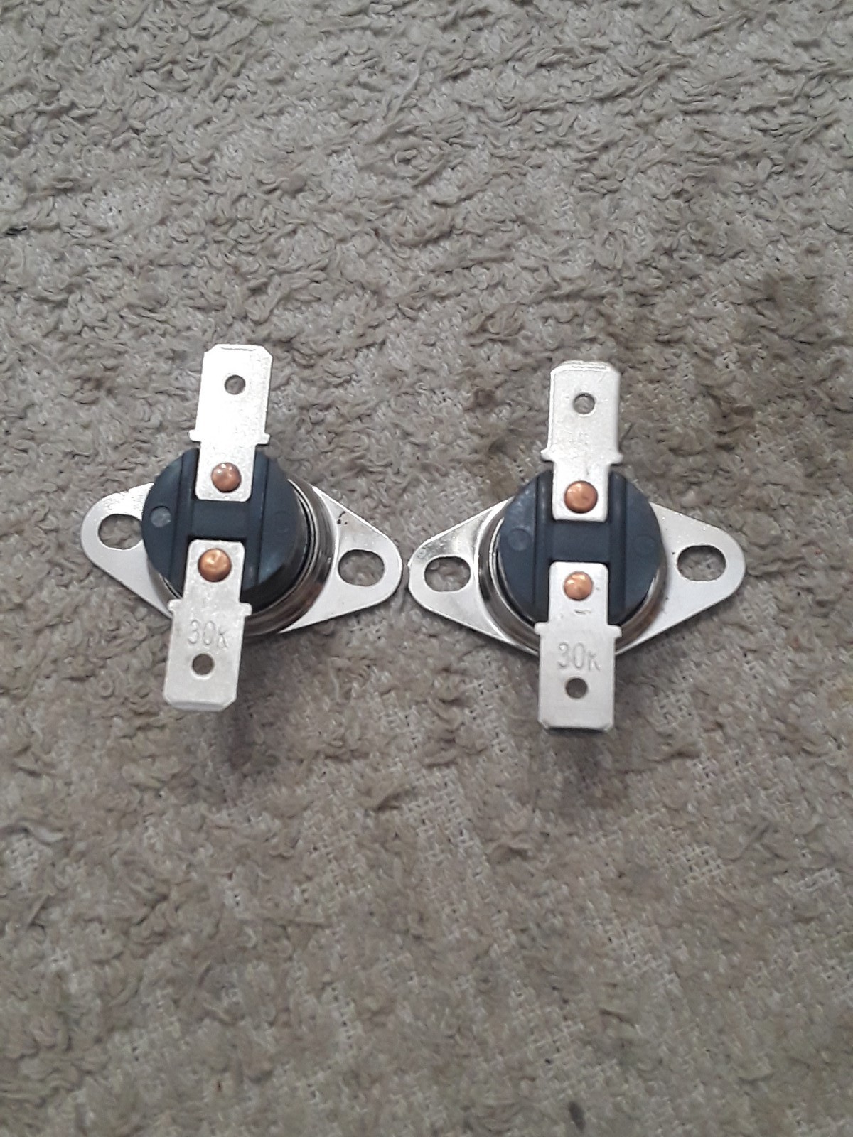 KSD301 Thermostat Temperature Switch – N.C. to 90°C / 194°F 250V 10A – Lot of 2