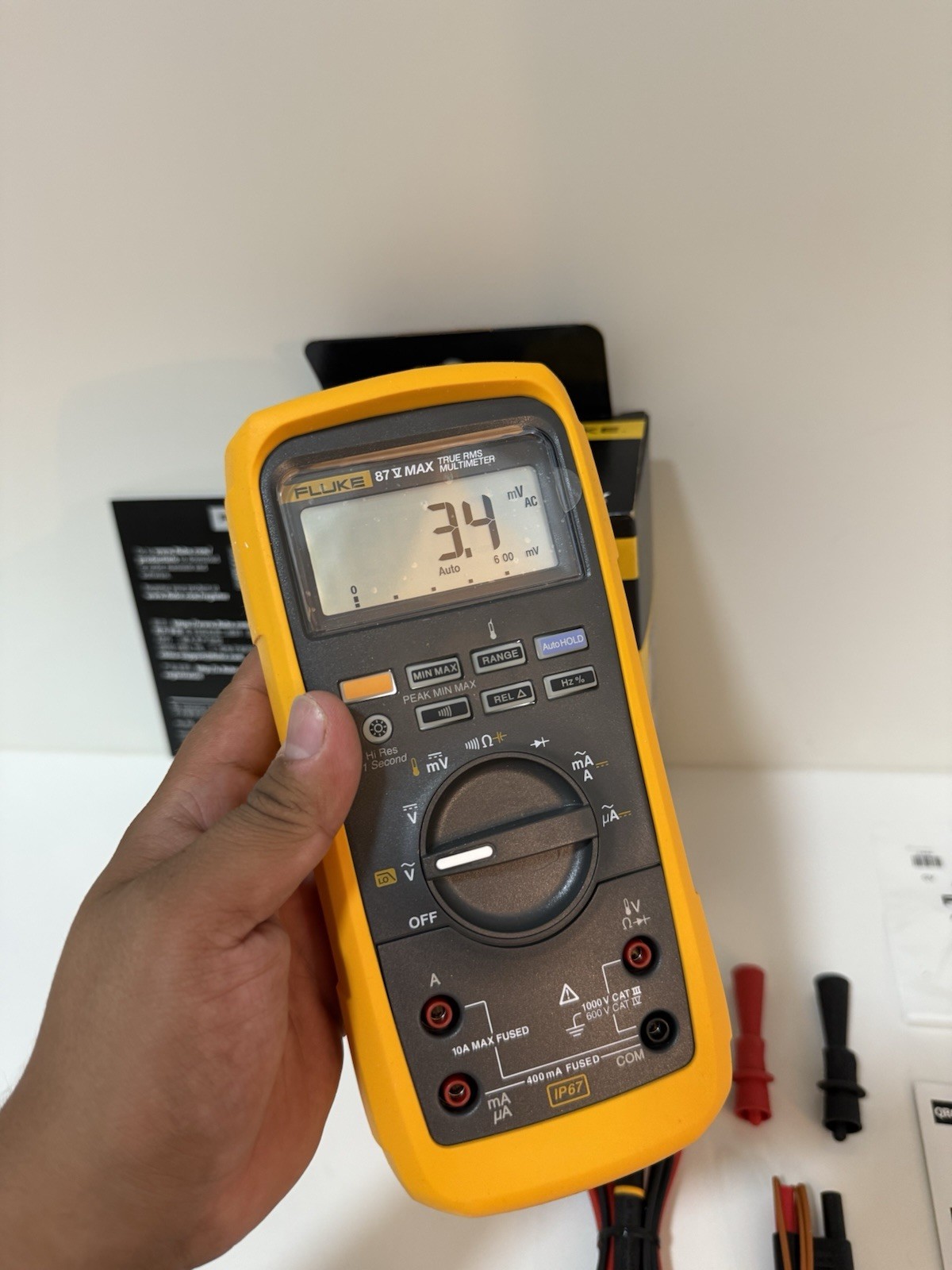 FLUKE 87V MAX TRUE RMS MULTIMETER W/ LEADS & CLIPS (NEW FACTORY SEALED) NEW