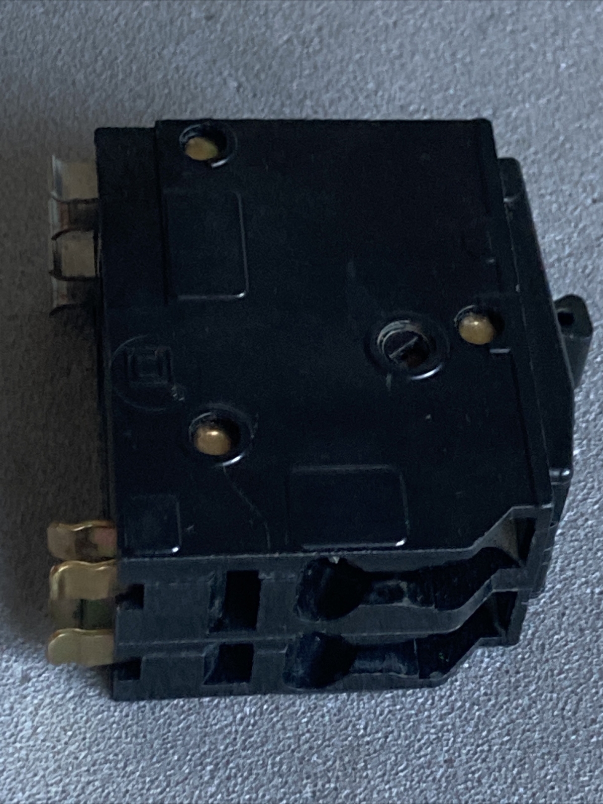 Square D QO220 2P 20A 240V Circuit Breaker Black Face Trip Window 4 Prong mount