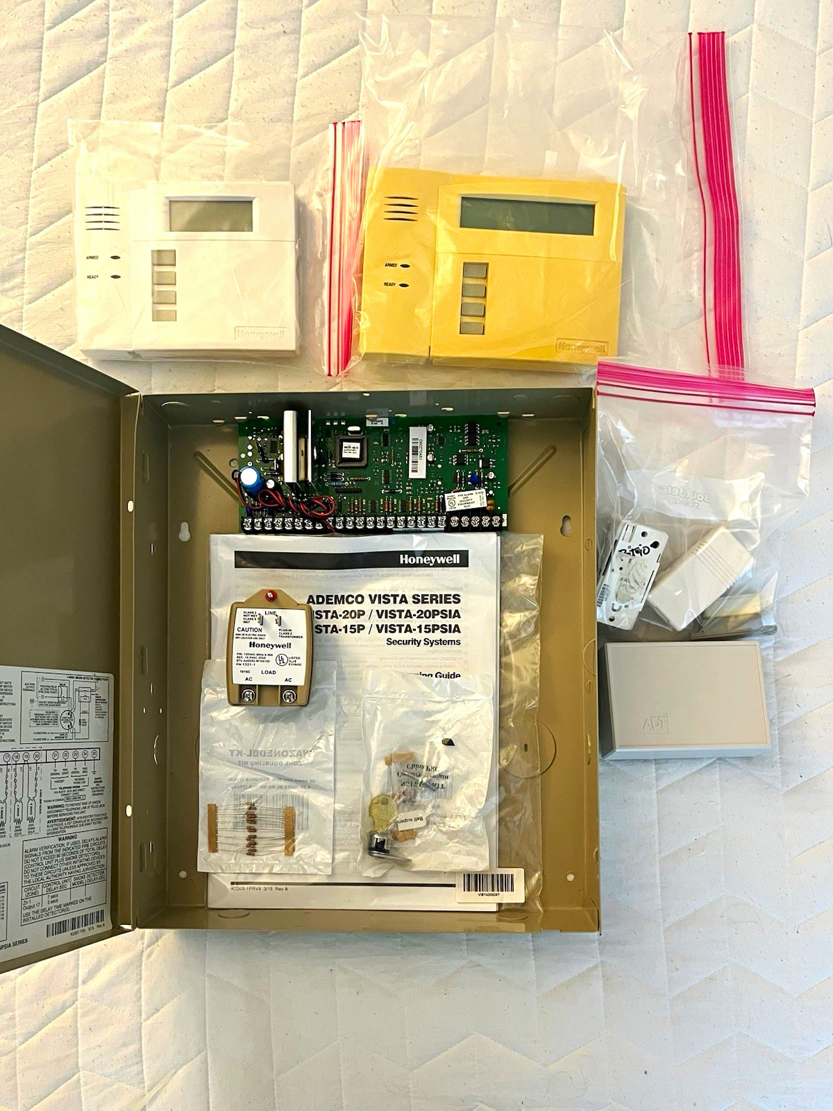 Honeywell ADEMCO VISTA-20P Security Alarm Control Panel Kit