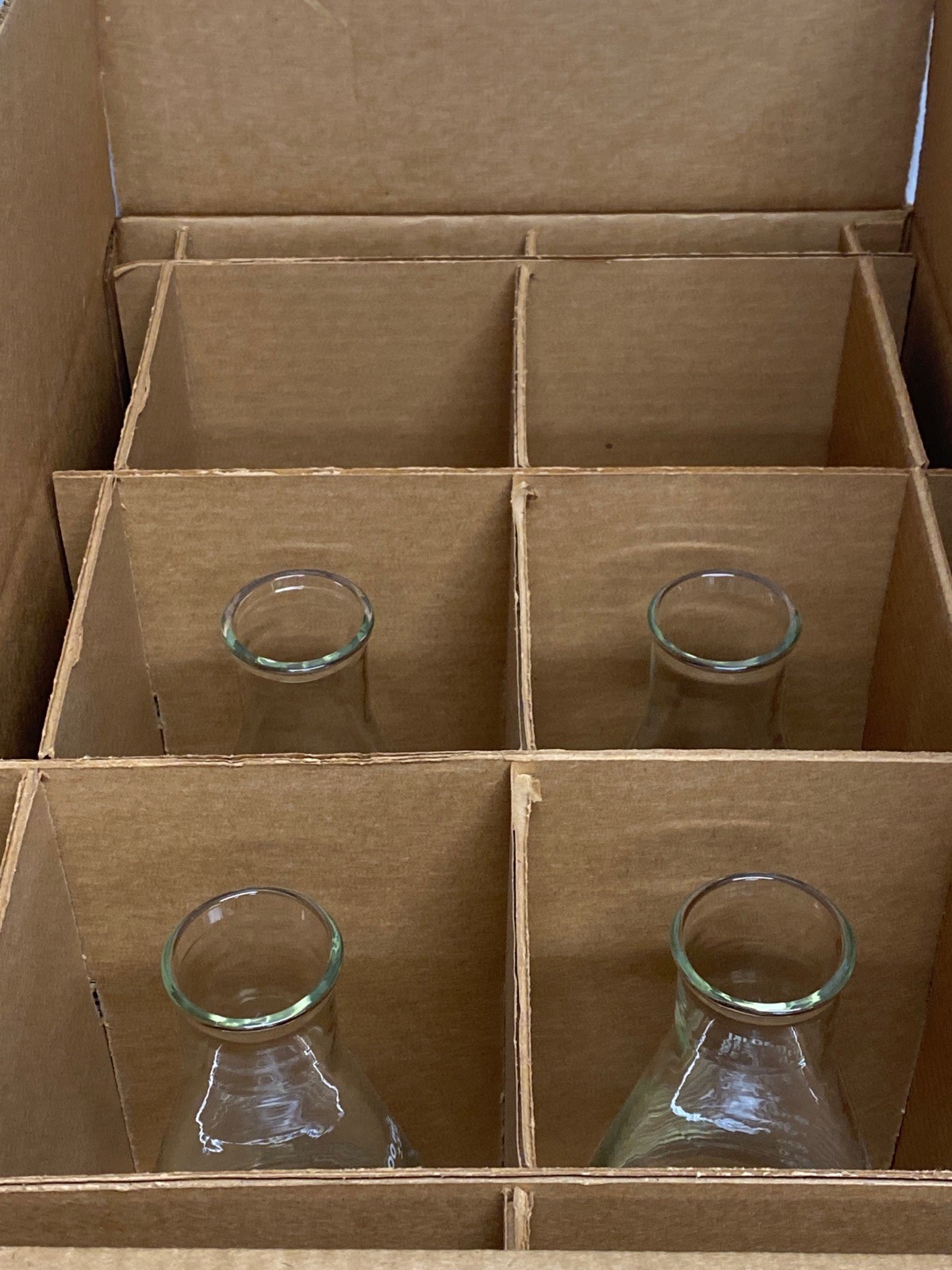 New (4) CORNING PYREX Glass 1000mL 1L Graduated Erlenmeyer Flasks 4980-1L