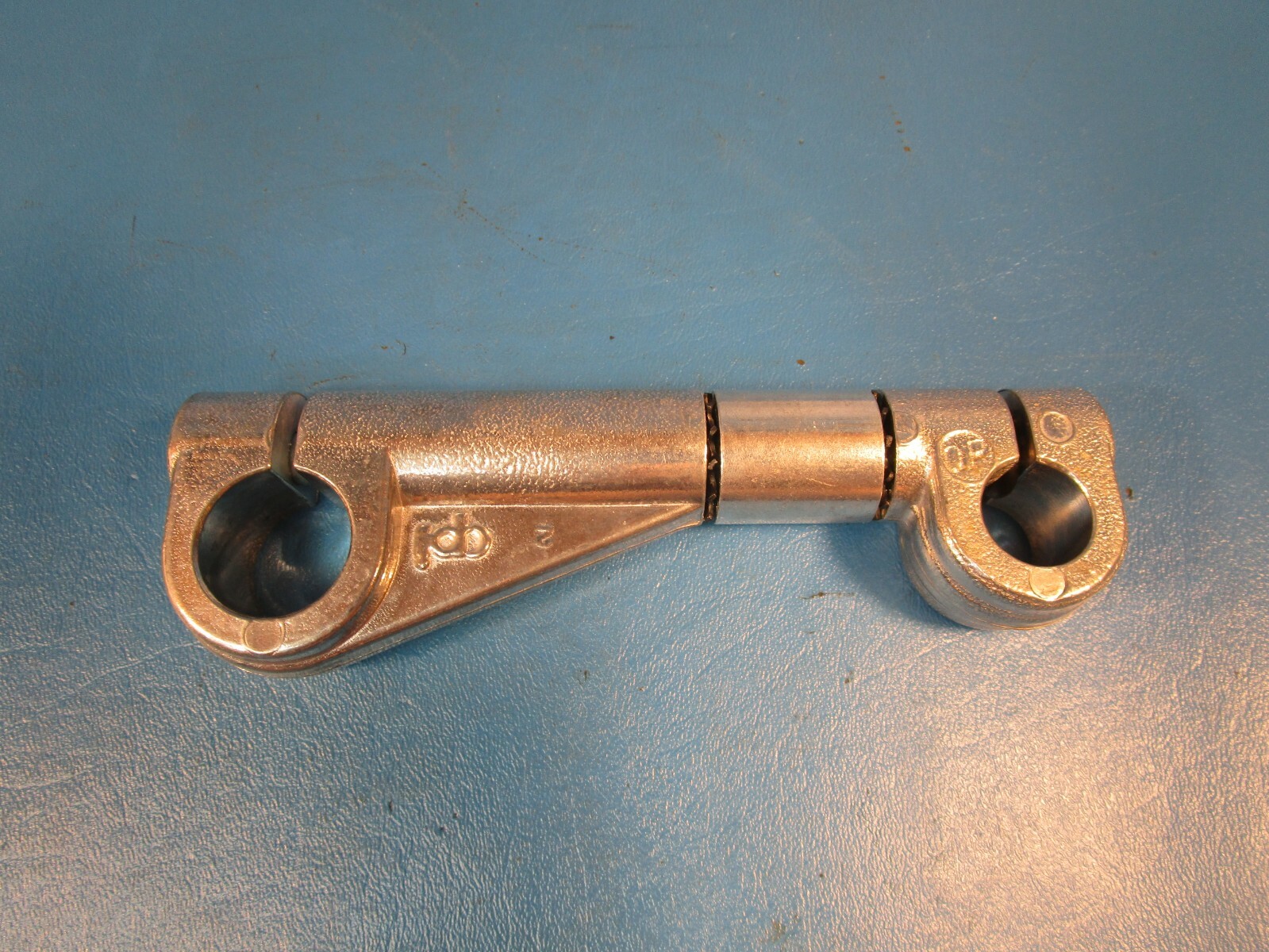 Destaco CPI-500-1-SA, Swivel Arm, 1″ Tube, Aluminum, Silver Finish, 5.300″ Long
