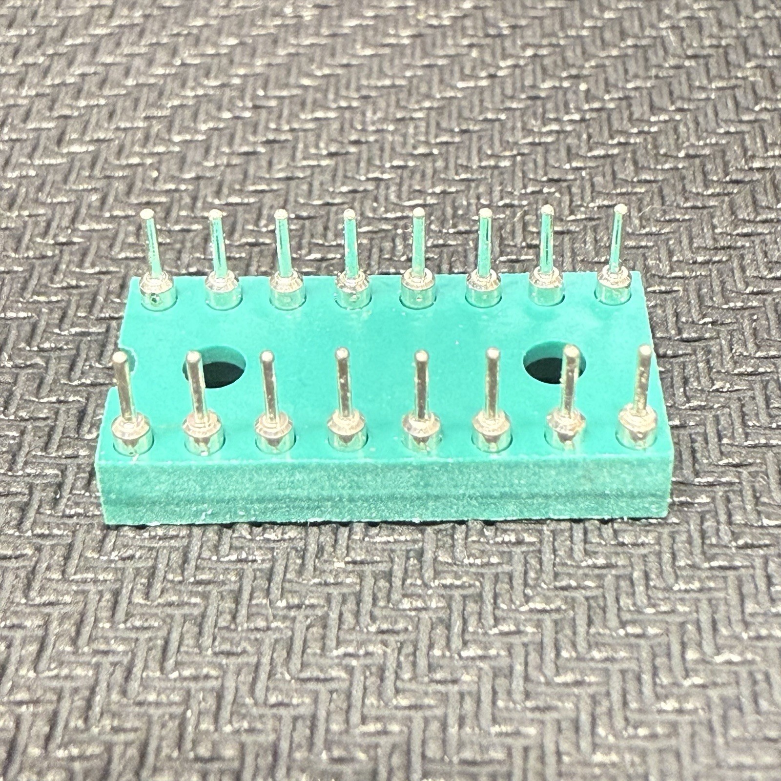 5x Augat 16-Pin DIP IC Socket Gold Contacts NOS Machine Pin Through Hole