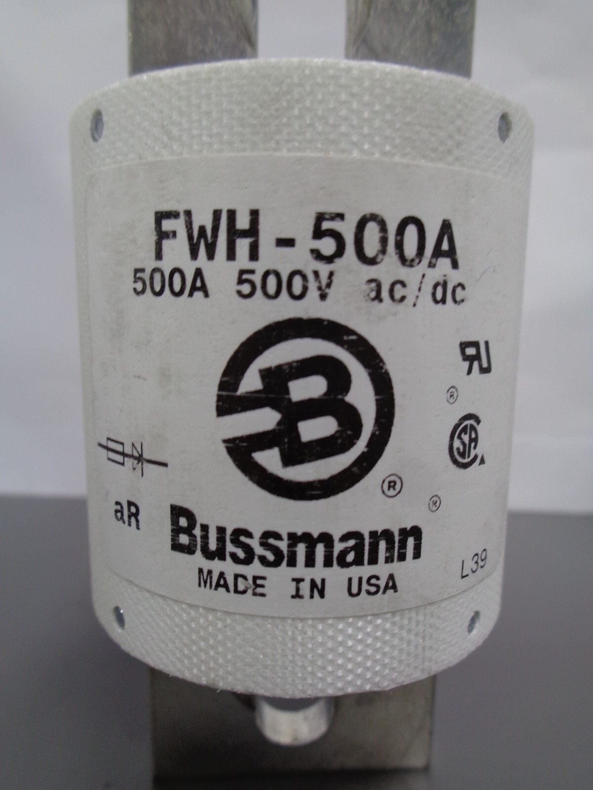 Nice Bussmann FWH-500A 500 Amp Fuse Semiconductor 500 Volts