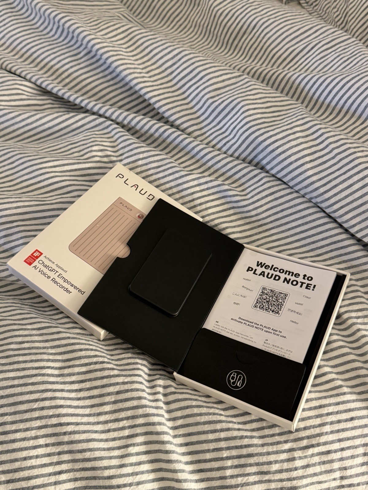 PLAUD NOTE AI Voice Recorder Transcribe Summarize ChatGPT MagSafe Starlight