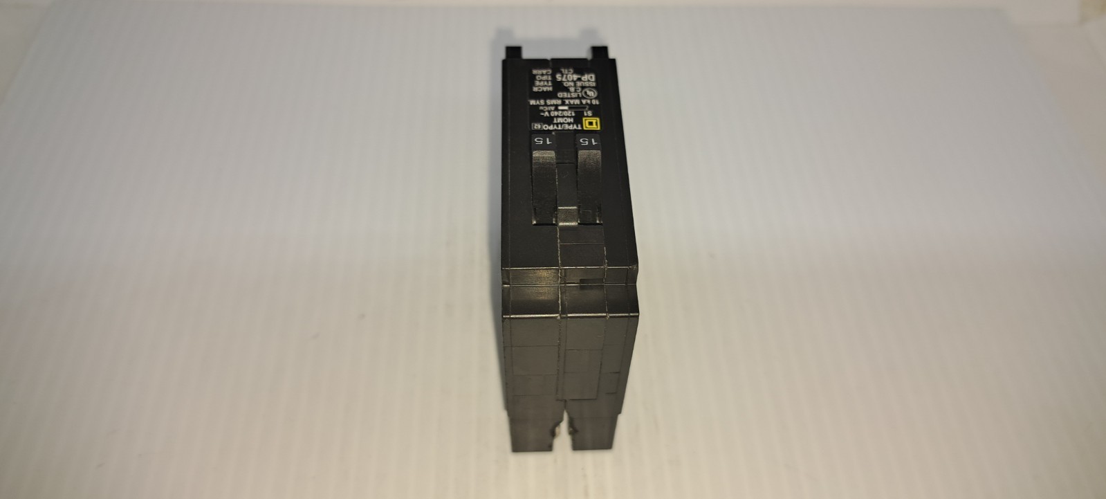 Square D HOMT1515 Homeline 2-15 Amp Single Pole Tandem Circuit Breaker
