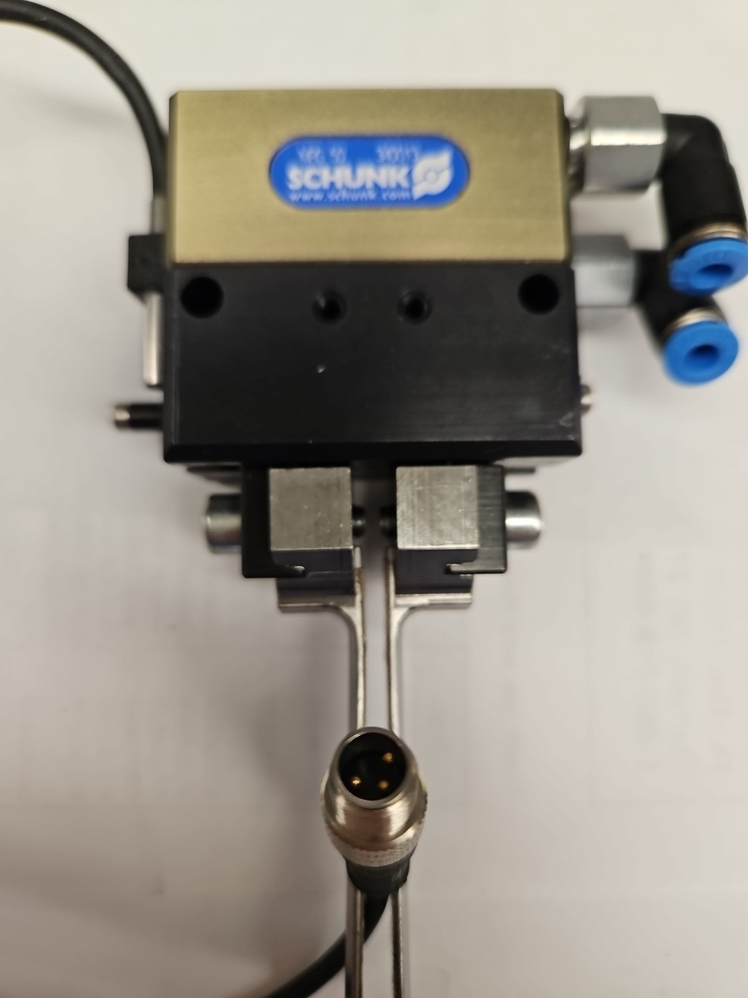 Schunk Pneumatic Gripper + Sensor MPG50 340013