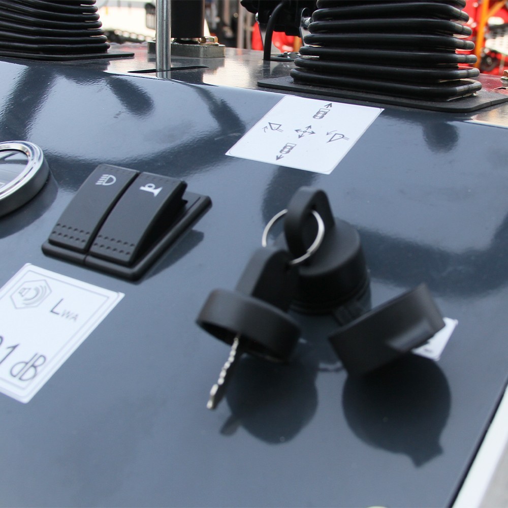 Mini Skid Steer Loader15 hp Hydraulic System Electric Start B&S ENGINE heat sink