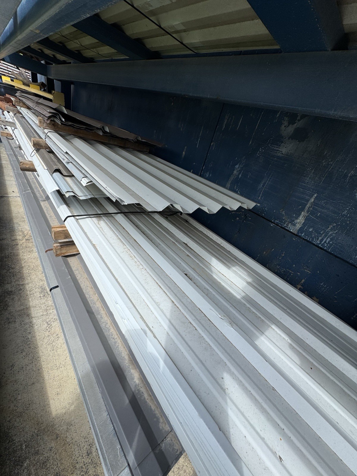 36 gauge 18’x3.5’ Steel Sheets- Roofing/Fence Panels- Green & White Sheet Metal