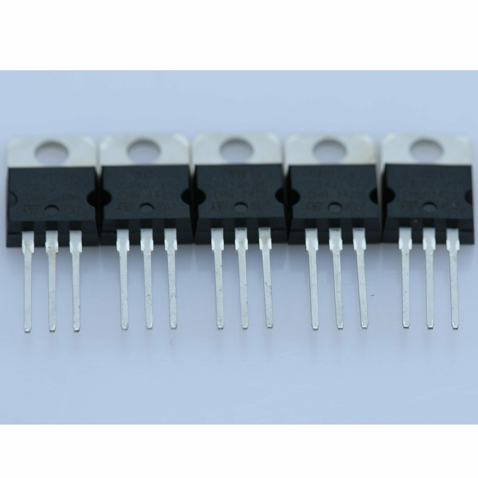 10pcs New L7805CV L7805 LM7805 ST TO-220 Voltage Regulator 5V 1.5A
