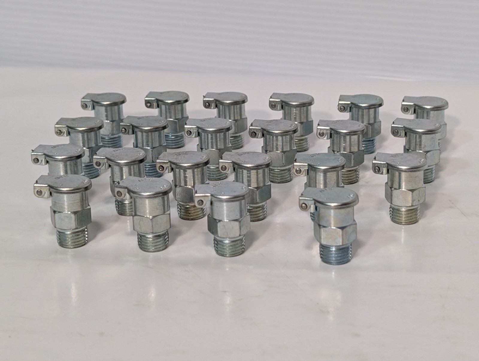 Lot of 22 Gits Bros Manufacturing Flip Top Press Fit Oiler Oil Cup, 1-1/4″ Tall