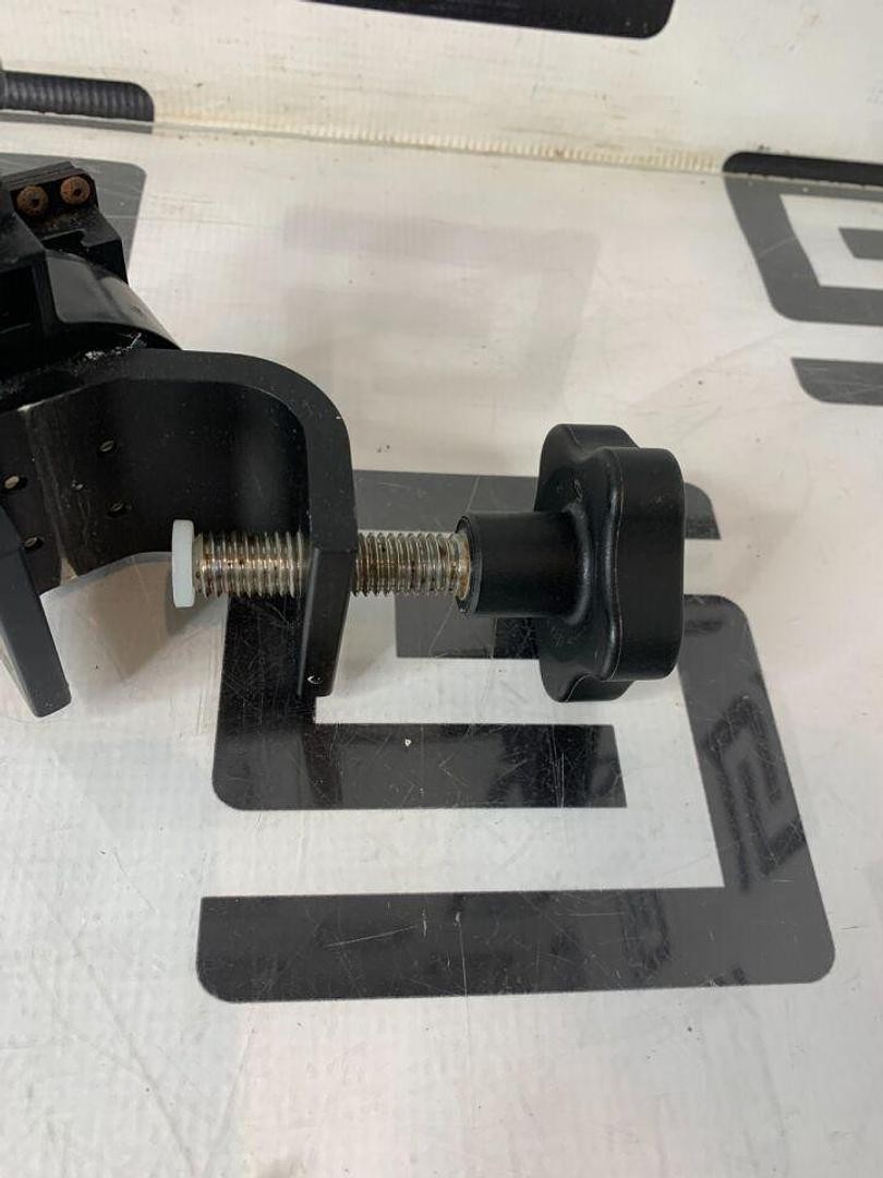 Medfusion 3500 4000 Pole Clamp Mount & Also for other Models TESTED WARRANTY B