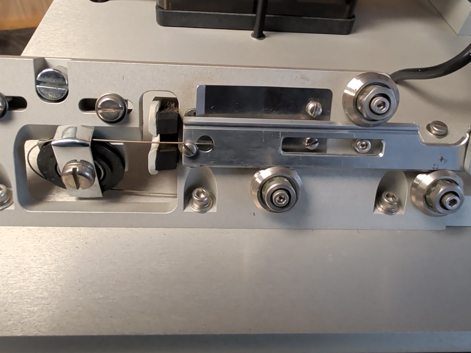 Sutter P-87 Micropipette Puller – FOR PARTS – Powers On / Garbled Display – READ