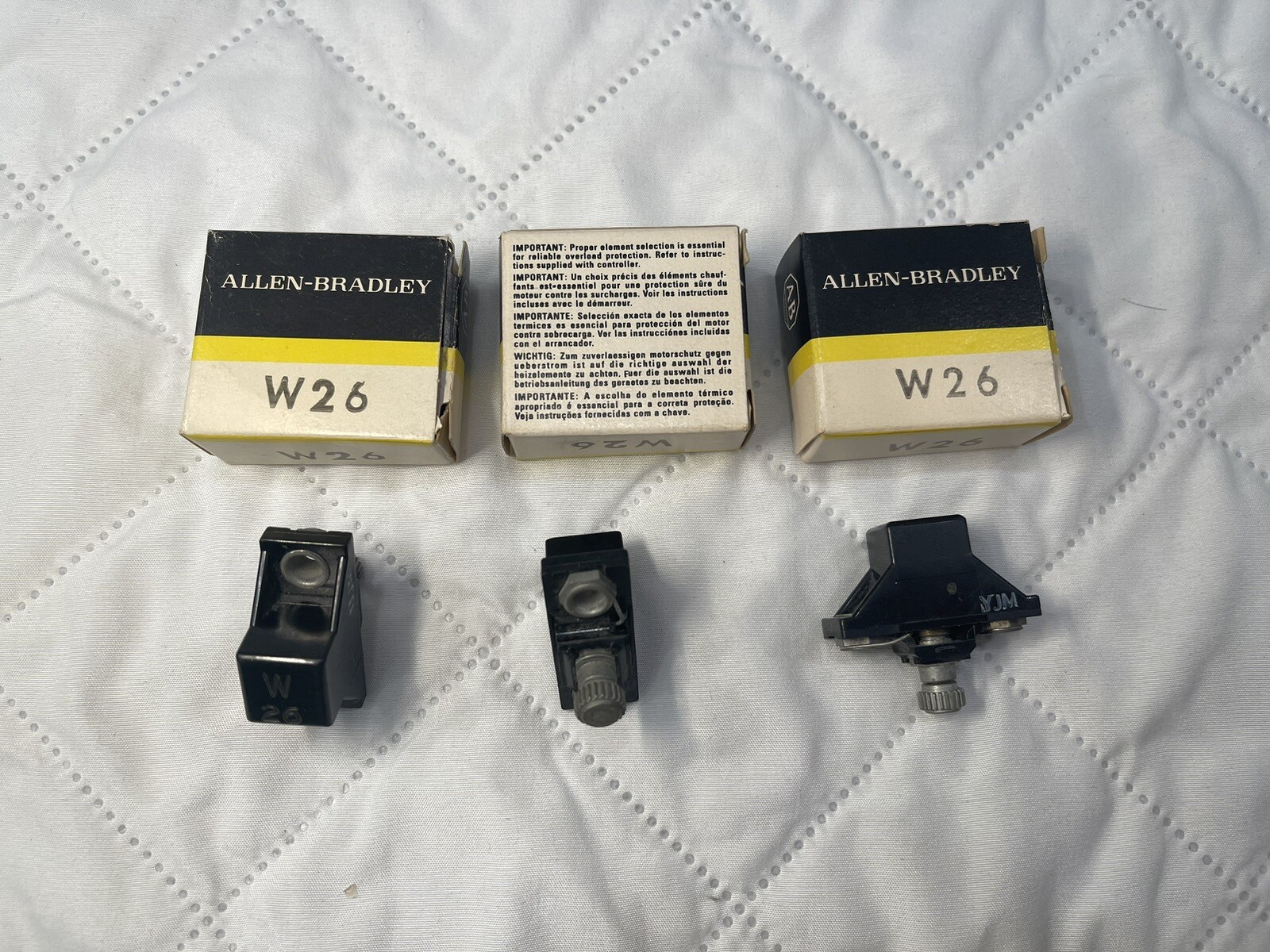 New Lot of (3) Allen Bradley W26 .76/.84 Amps Thermal Overload Heater Elements