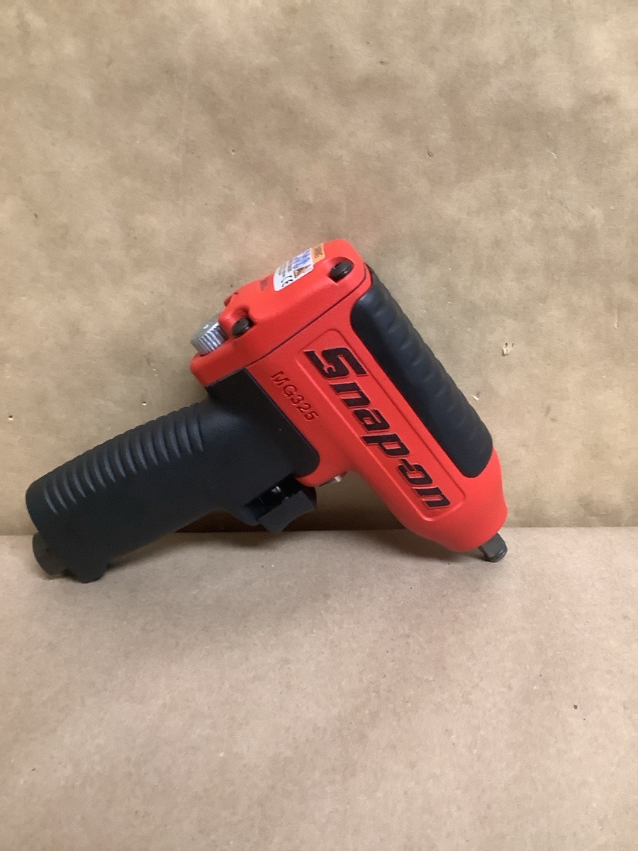 SNAP-ON MG325 3/8″ DRIVE AIR IMPACT WRENCH IN BOX (B42010713)