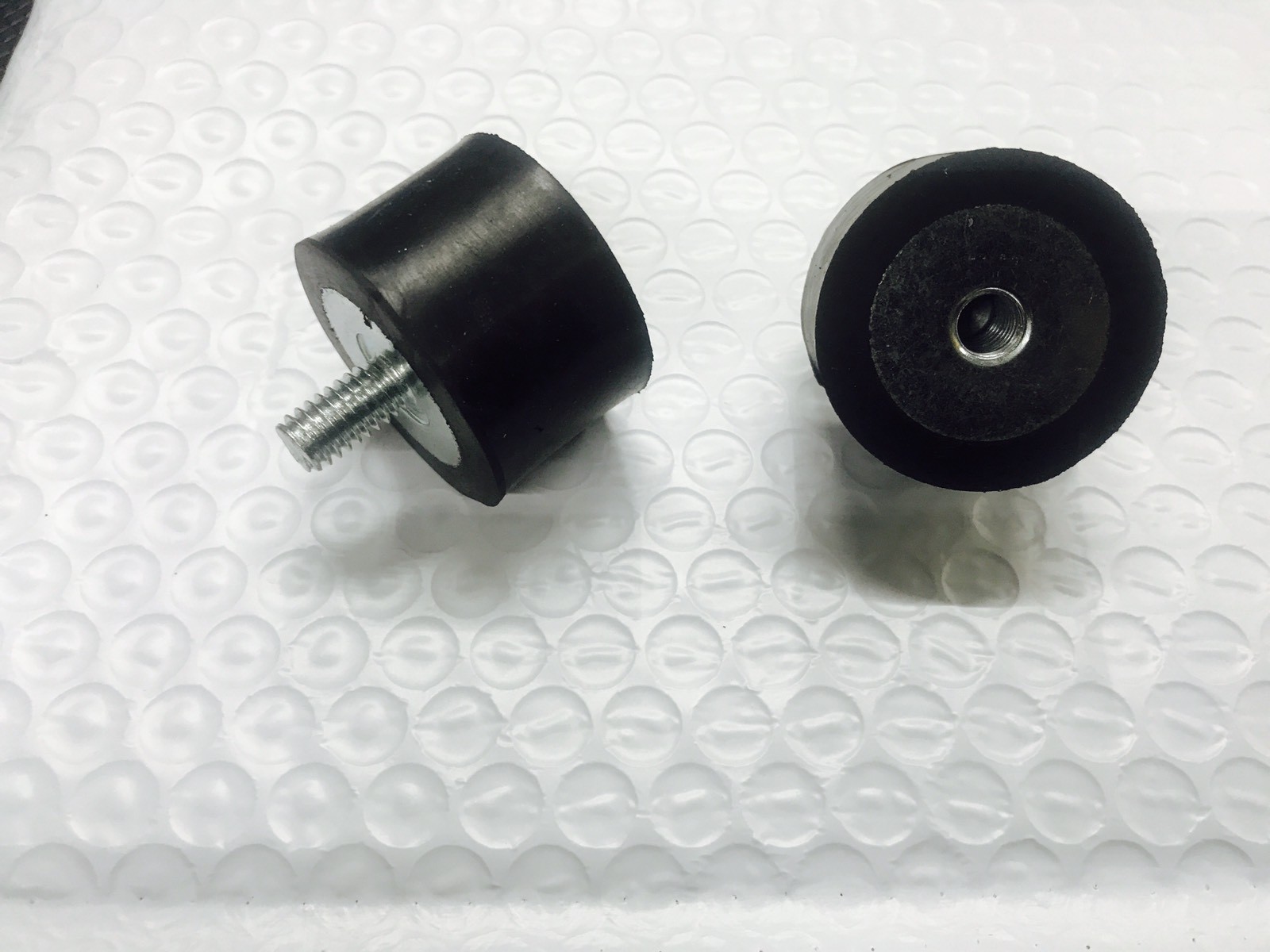 GS-0033 DEVILBISS, BRIGGS GENERATOR PRESSURE WASHER VIBRATION ISOLATOR MOUNT 2PK
