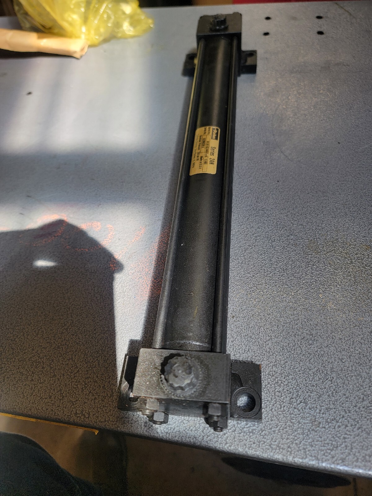 Parker 01.50CC2ANU14AC13.000 Pneumatic Cylinder 1.50″ Bore 13.000″ Stroke NEW