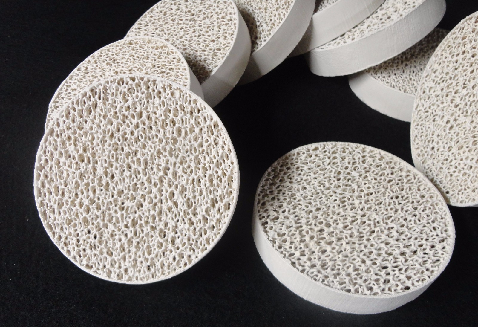 ZIRCONIA RETICULATED SETTER MOLTEN METAL FILTER WIRELESS ELEMENT No.: 39