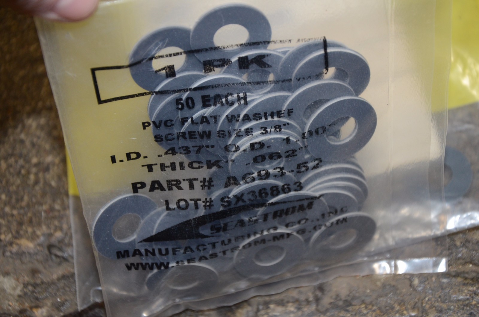 1.00 X .062 Black PVC Flat Washer 50 Count Lot A693-52 95611A031 Seastrom