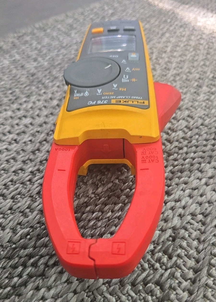 Fluke 376 FC True RMS AC/DC Clamp Meter