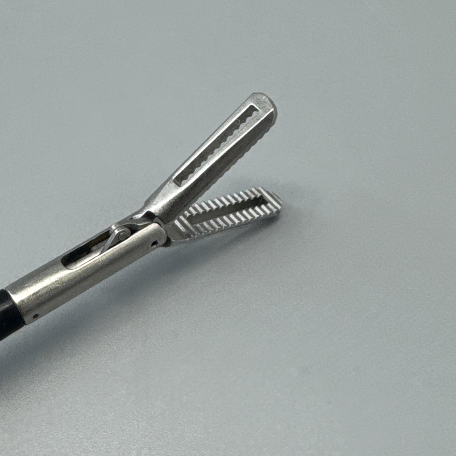 ACMI Circon Insulated Fenestrated Grasper 5mm with Flush Port