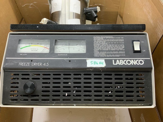 Labconco Freeze Dryer 4.5 With Edwards E2M8 High Vacuum Pump