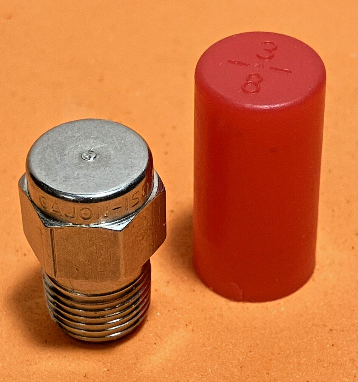 SS-2-P SWAGELOK / CAJON 1/8″ MNPT PIPE PLUG, SST