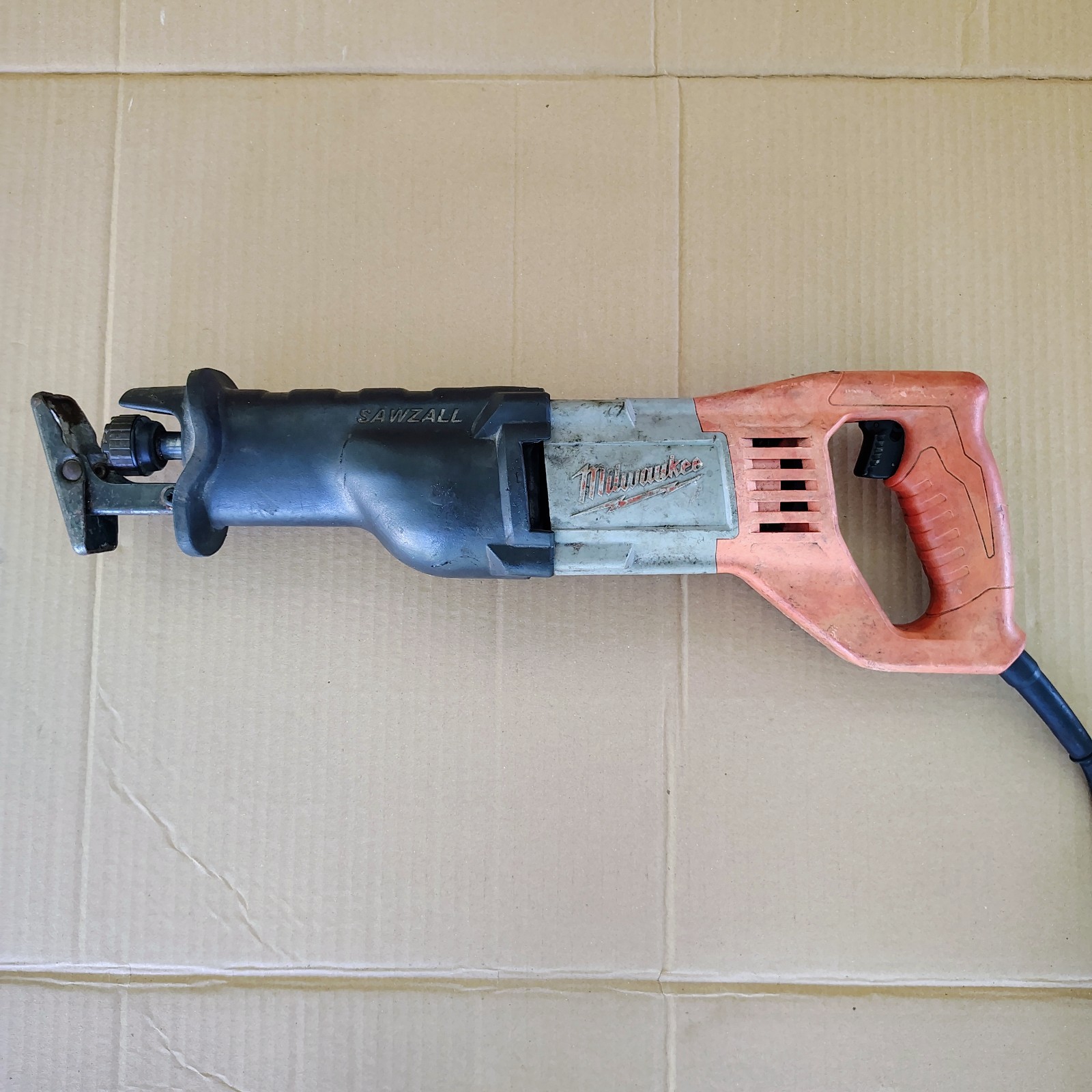 Milwaukee 6519-31 Sawzall Reciprocating Electric Corded Saw 12amp Works Perfect