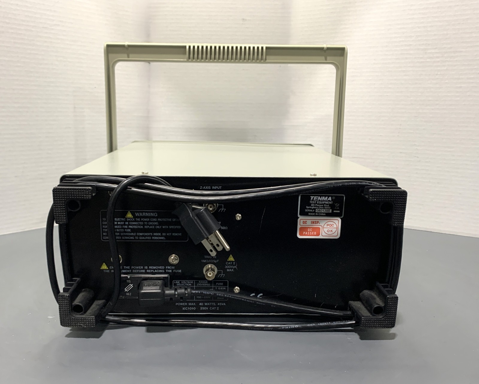 Tenma Oscilloscope 20Mhz With Built in FG MPN/72-6805, Damaged Handle, Tested