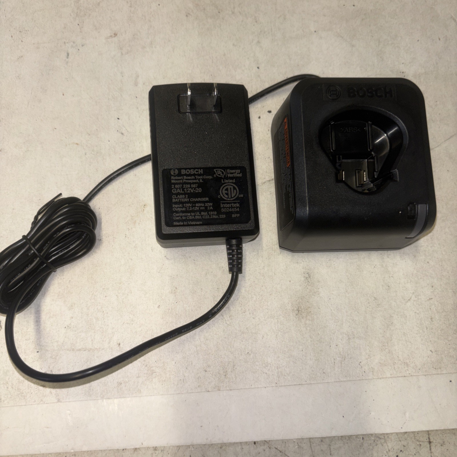 BOSCH Original GAL12V-20 Max Lithium-Ion Battery Charger. C 0001