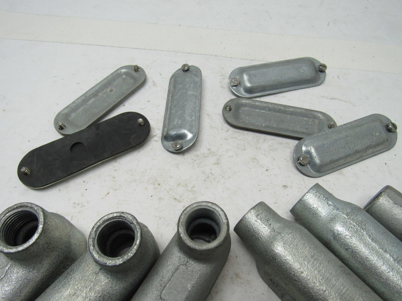 Gedney LB-50 Cast Malleable Iron Threaded Conduit Body Lot Of 6