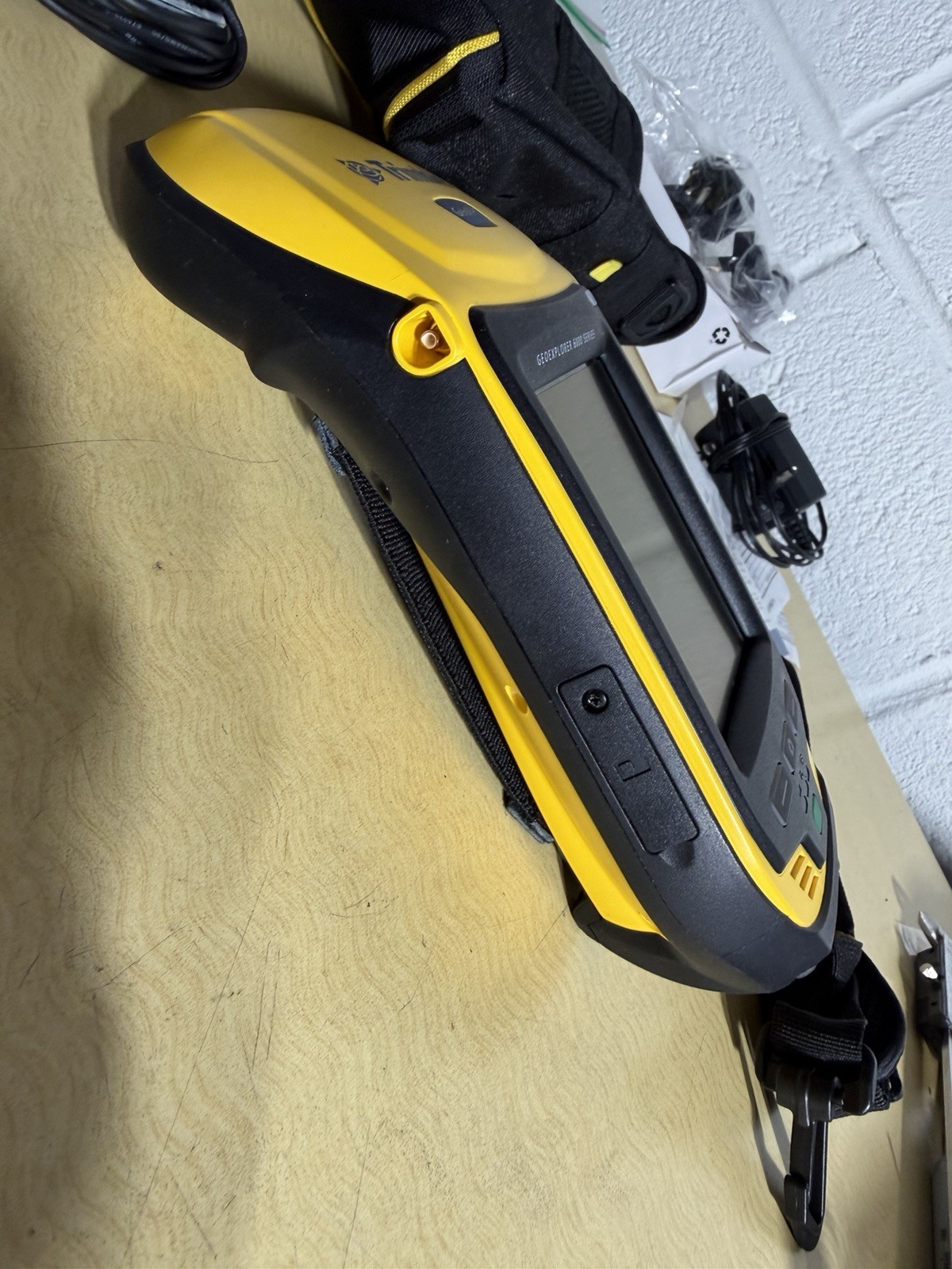 Trimble 88950-00 GeoExplorer 6000 Series GeoXH Handheld