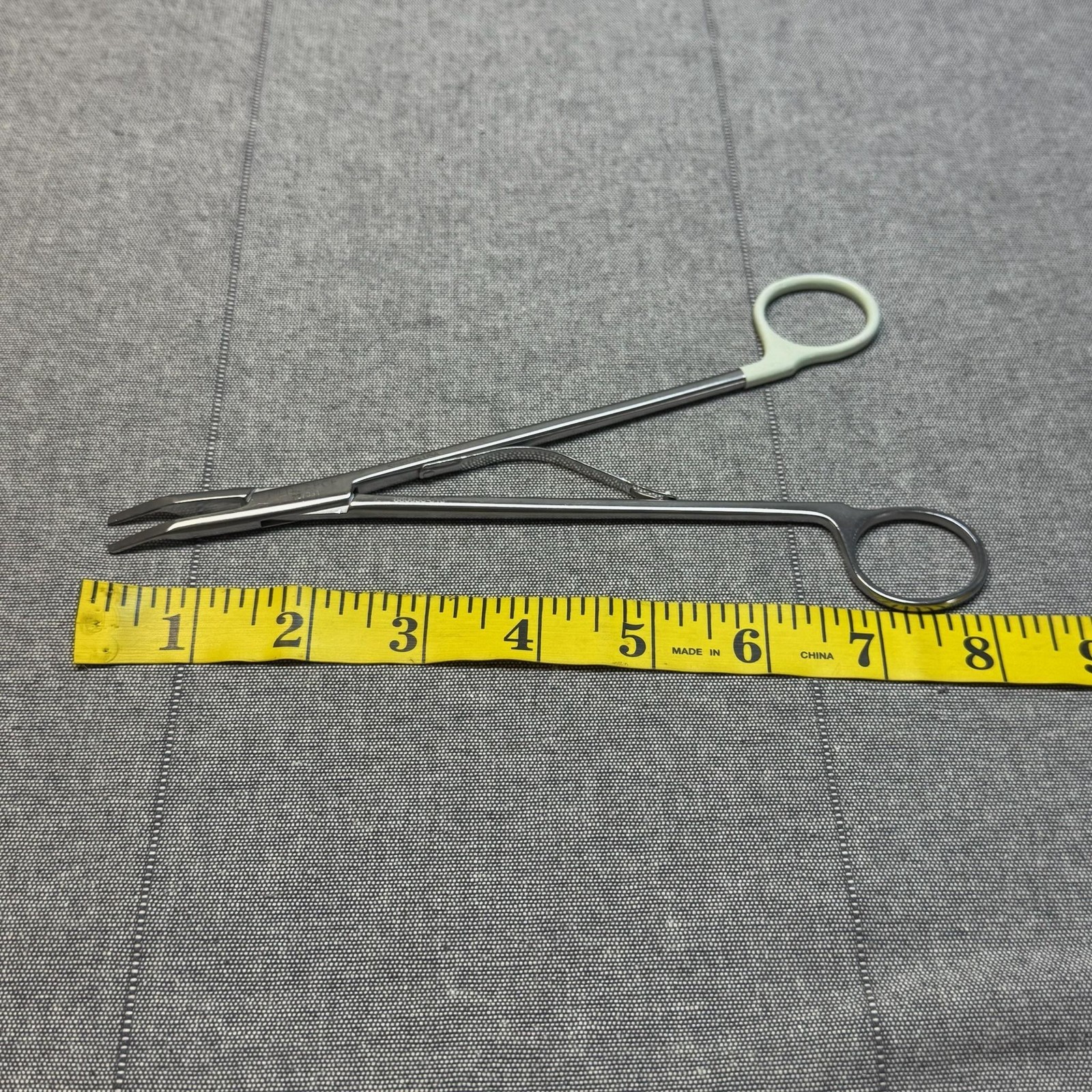 Teleflex Horizon Suture Tying Forceps Med/Large 37081 Stainless USA Green Handle